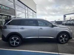 Peugeot 5008 1.5 BlueHDi 130 S&S Allure Pack EAT8 / 7 PLS / HAYON MAIN LIBRE