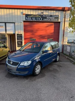 VOLKSWAGEN TOURAN 1.6 i 102CV 1er main