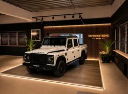 Land Rover Defender 130 E CREW CAB KLIMA, STANDHEIZUNG,AHK 122 CH 4X4 BVM -