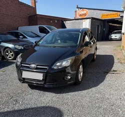 Ford focus 1.0 scti 125ch centralisation/climatisation/commande au volant/vitre électrique/bluetooth/régulateur/limiteur/ordinateur de bord