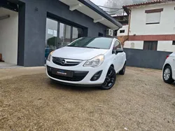 Opel Corsa Black Edition Nacional