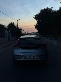 Volvo V40 R-Design