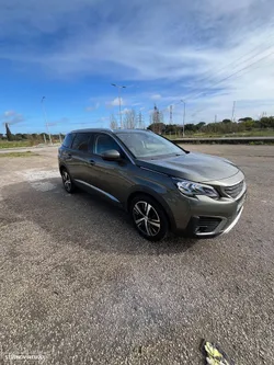 Peugeot 5008 1.2 PureTech Allure J18