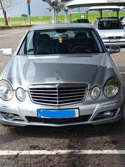 Mercedes-Benz E 220 topo de gama-avantagard