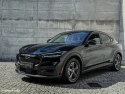 Ford Mustang Mach-E 72.6 kWh Base