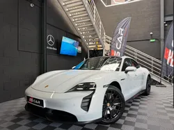 Porsche Taycan GTS 93.4 KWH - 598 CV - ROUES AR DIRECT. - TOIT PANO - BOSE - 5 PLACES