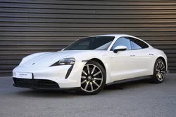 PORSCHE Taycan 476 ch avec batterie performance plus
