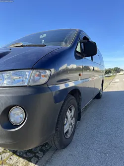 Hyundai H-1 10