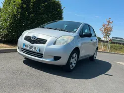 Toyota Yaris 1,0 VVTI essence 68 cv / 5 PORTES, CLIMATISATION