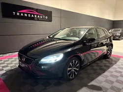 VOLVO V40 D2 AdBlue 120 ch Momentum Business / TOIT PANORAMIQUE / RÉGULATEUR DE VITESSE