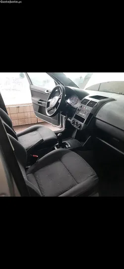 VW Polo 1.2 -16 válvulas Comfort