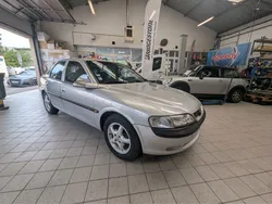 Opel Vectra essence