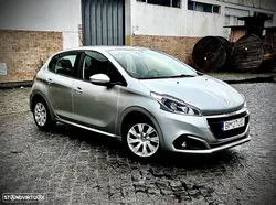 Peugeot 208 Blue-HDi 100 Stop&Start Active