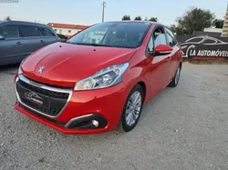 Peugeot 208 1.2 signature 110CV  como novo