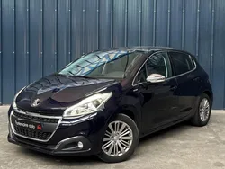 Peugeot 208 1.6 BLUEHDI 100 STYLE - Garantie 1 An - Carplay - Radar - Climatisation