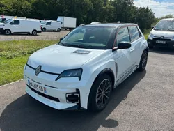 RENAULT R5 II E-TECH 150cv 52 KWH ICONIC CINQ CONFORT 11/2024 1ERE MAIN 5300Kms 27900 EUROS