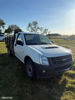 Isuzu D-Max 2.5 DTi CL 2WD L4 CM