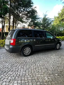 Lancia  Voyager 2.8