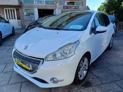 Peugeot 208 1.2 i Com TECTO PANORAMICO