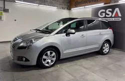 5008 avec clim, 7 places, 1.6L HDI 112cv 203000km CT ok, distribution neuve