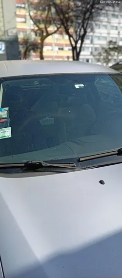 Nissan Almera 5 portas