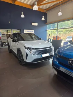PEUGEOT 3008 1.2 HYBRID 136ch e-dcs6 GT