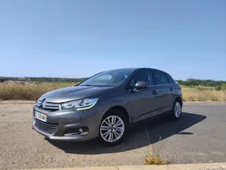 Citroen C4 1.2 110CV Millenium 2017 carplay / très bon état / reprise possible / garantie