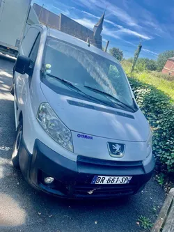 Camion aménagé Peugeot expert HDI