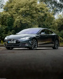 Tesla Model S p85d performance