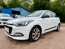 HYUNDAI i20 1.1L CRDI 75CV FINITION EDITION 172.500KMS 05/2018 CAMERA ECRAN TACTILE GPS EUROPE BLUETOOTH REGULATEUR DE VITESSE CLIM