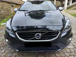 Volvo V40 2.0 D2 R-DESIGN 120CV C/ GPS - C/ GARANTIA - NOVO
