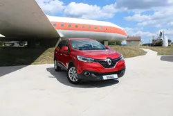 Renault KADJAR TCE 130 CV CLOLLECTION GPS 3D MI/CUIR USB JA 17 RADAR BLUETOOTH BOITE AUTO EDC