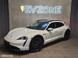 Porsche Taycan Cross Turismo 4