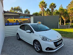 Peugeot 208 1.2Vti 82cv 28.000km 05/2016