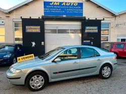 A saisir laguna II 1.8i essence 120cv 76.500kms clim poss garantie 12 / 24 / 36 mois