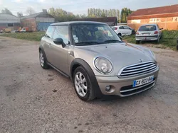 Vend mini 1.6d cooper d année 2008 ct distribution ok
