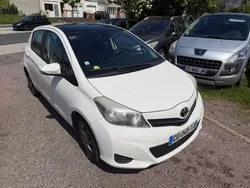 Toyota yaris d-4d pack design couleur blanc nacre