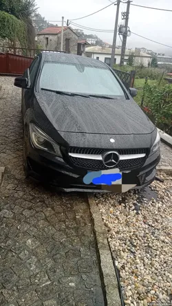Mercedes-Benz CLA 200 Carro