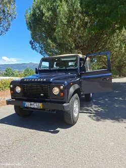 Land Rover Defender 90 2.2 CRD E
