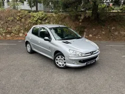 PEUGEOT 206 1.4 HDi 70ch Génération - Premiere main - Suivi Peugeot - Distribution récente - Entretien à jou
