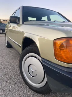 Mercedes-Benz 190 190E