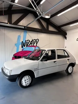 Peugeot 205 1.0 junior phase 2