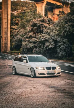 BMW 320 LCi