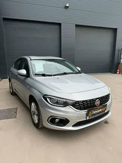 Fiat tipo gris clair diesel