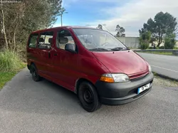 Toyota HiAce 9 lugares