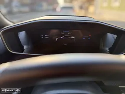 Peugeot 2008 1.2 Hybrid GT e-DCS6