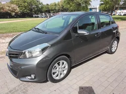 Toyota Yaris 1000 vvti Active + ac