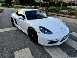 Porsche Cayman 718 2.0