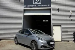 PEUGEOT 208 1.2i - 82 Allure
