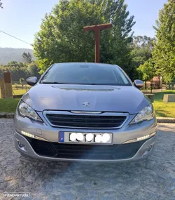 Peugeot 308 1.2 PureTech Style J17